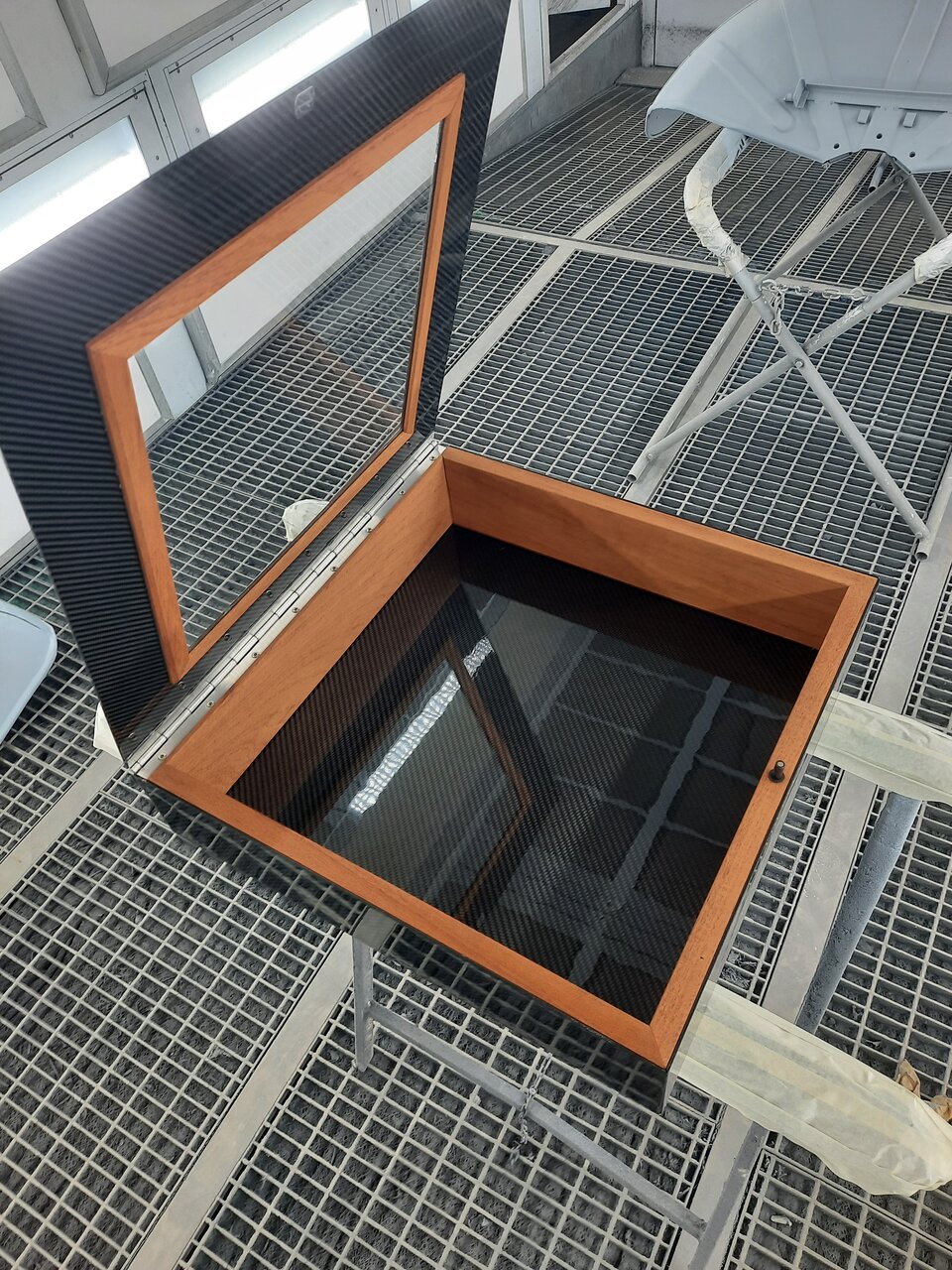 Creation cave a cigar en carbone