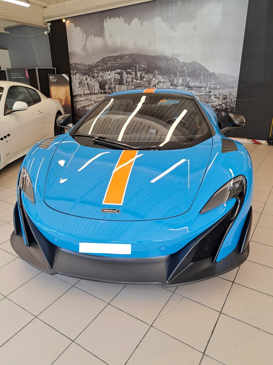 réparation bas de pare-choc Mclaren 675 lt