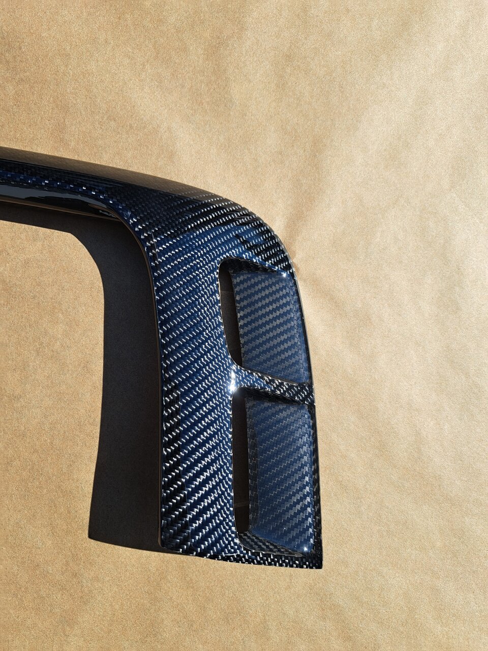 Réparation moulure pc avant bentley