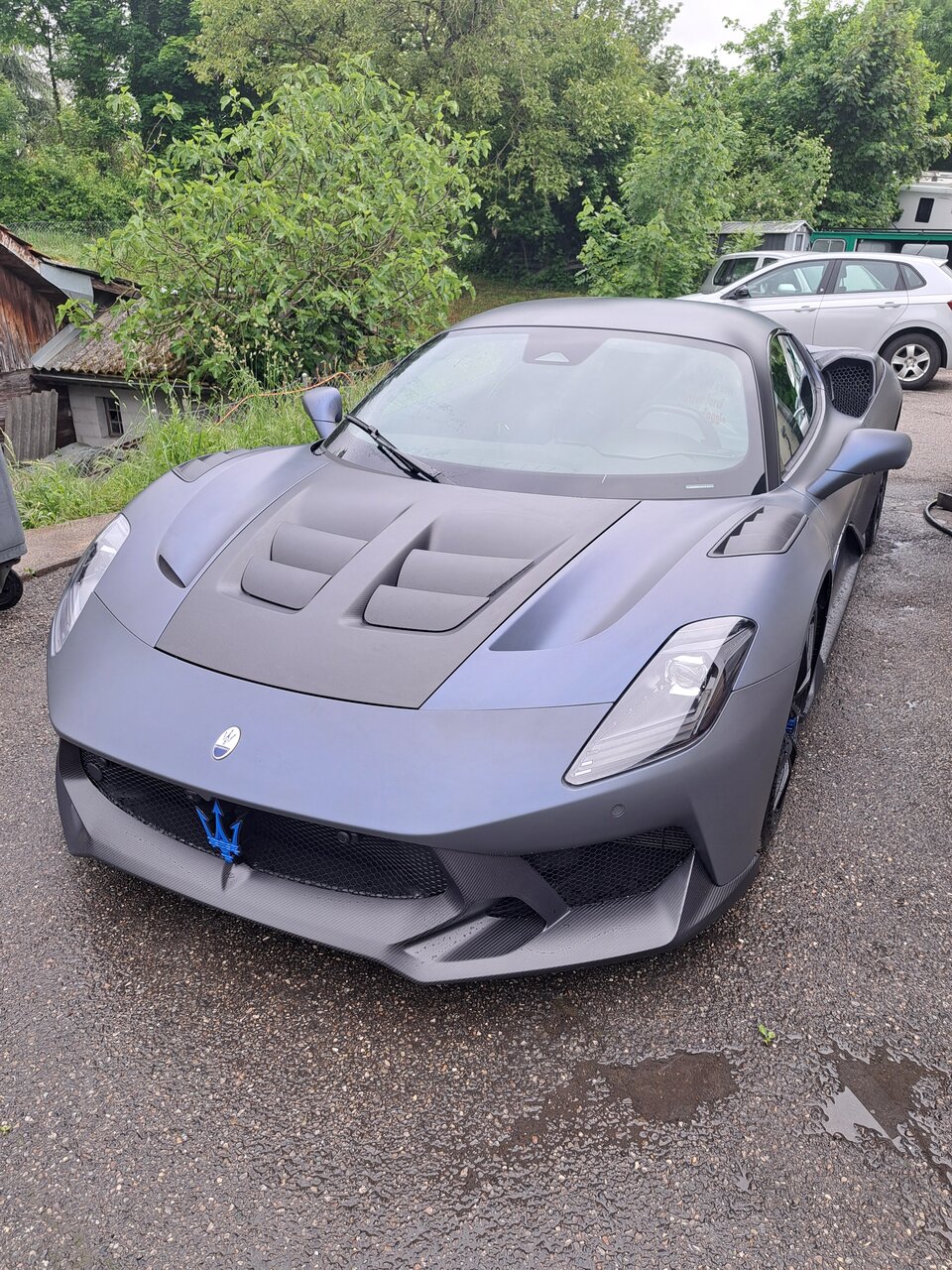Réparation toit Maserati GT2 Stradale
