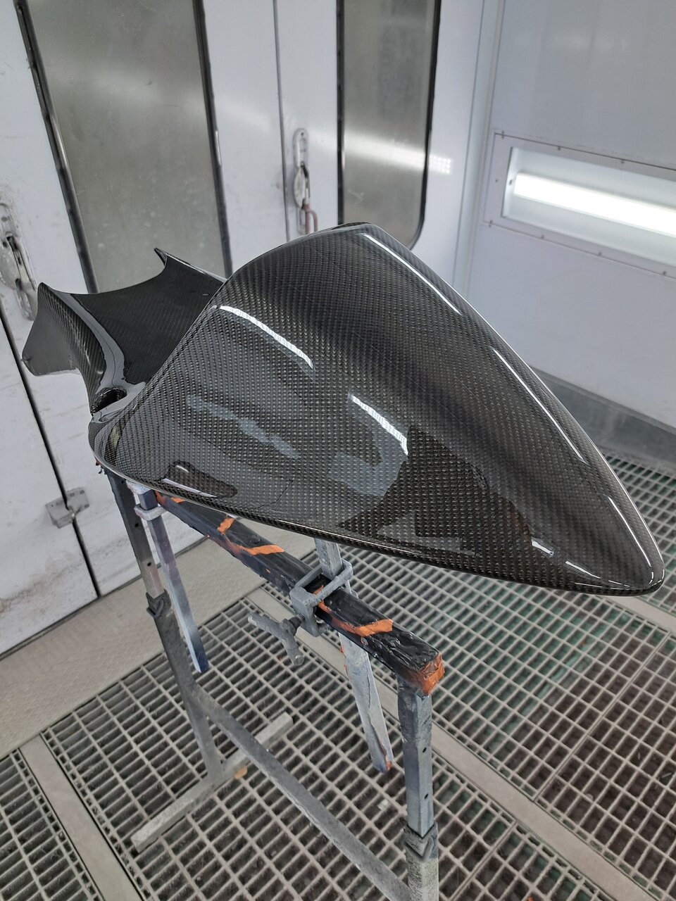 restauration moto carbone